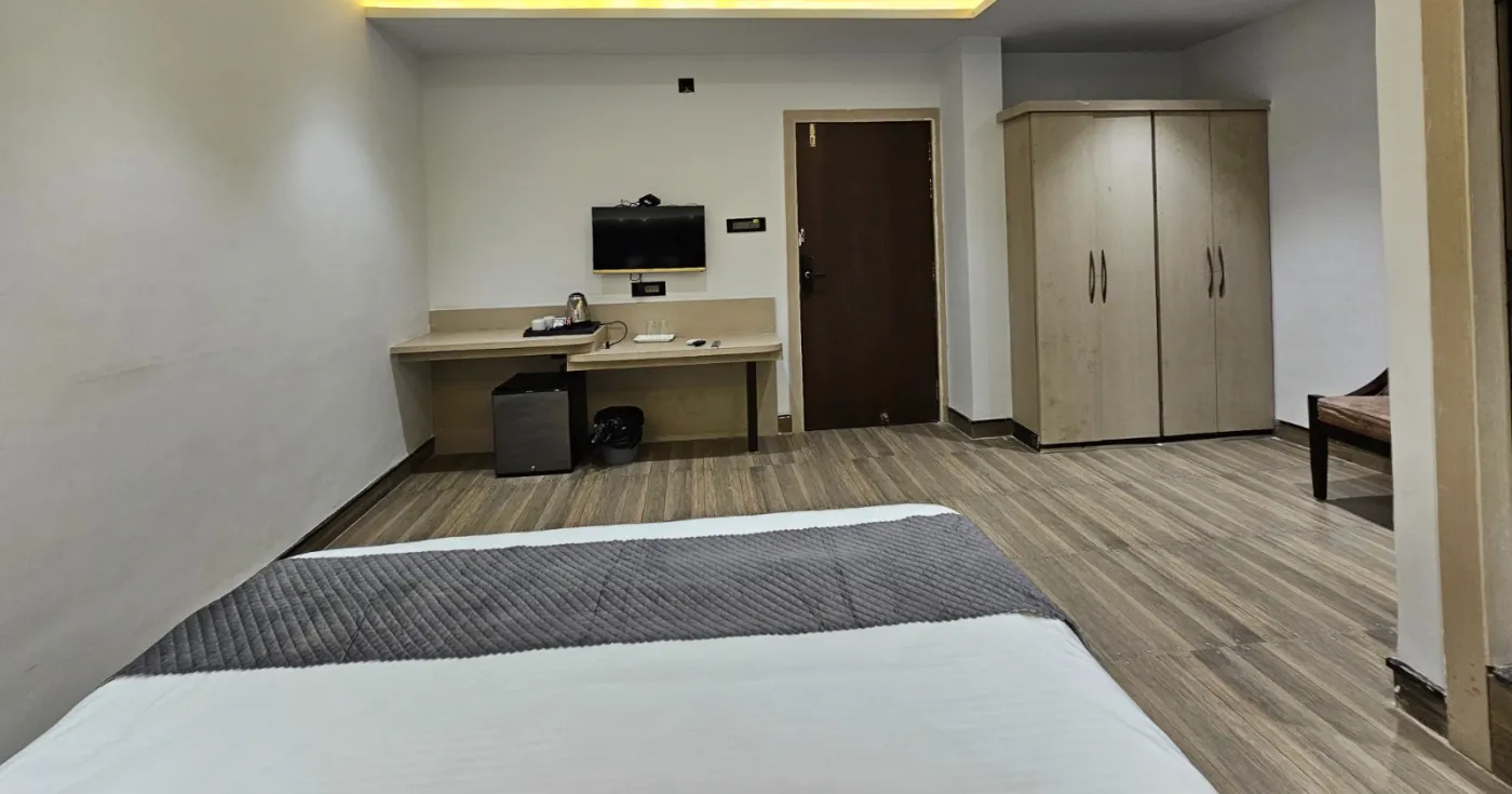 Deluxe Room View 3