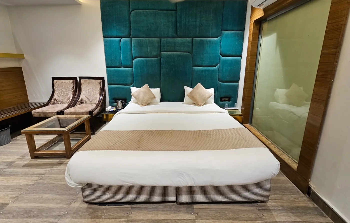 Executive Room Lounge